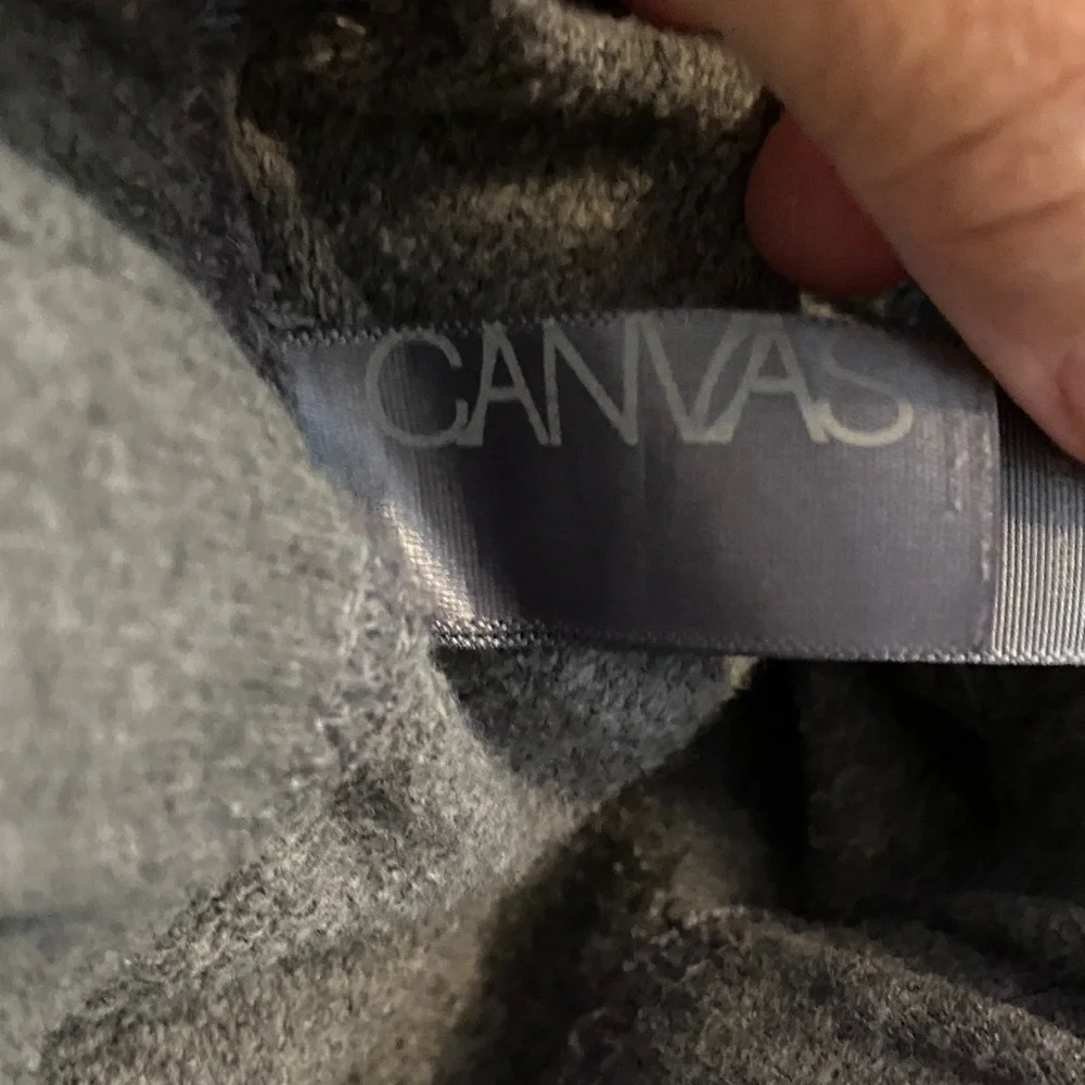 Canvas Gray Sweatpants with graphic fast water print